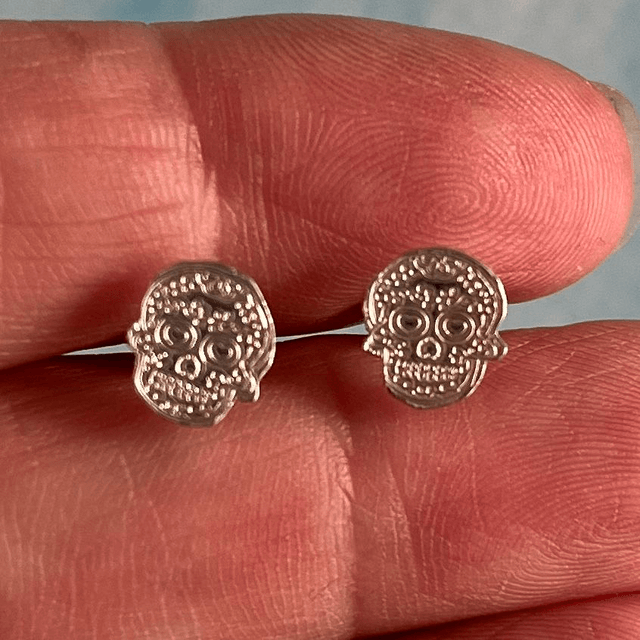Sterling Silver Skull Earrings.