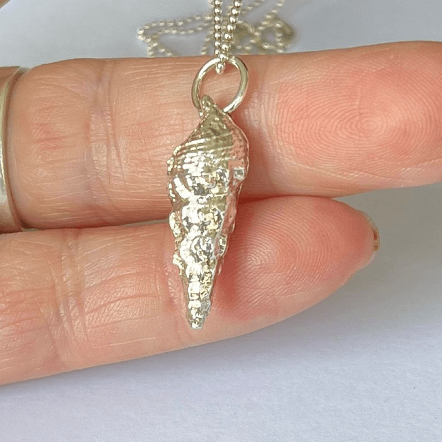 Sterling Silver Shell Pendant.